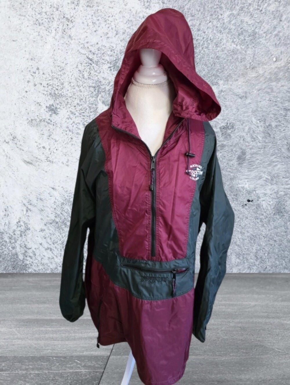 🌬Jansport Maroon and Forest Green Hooded Windbreaker